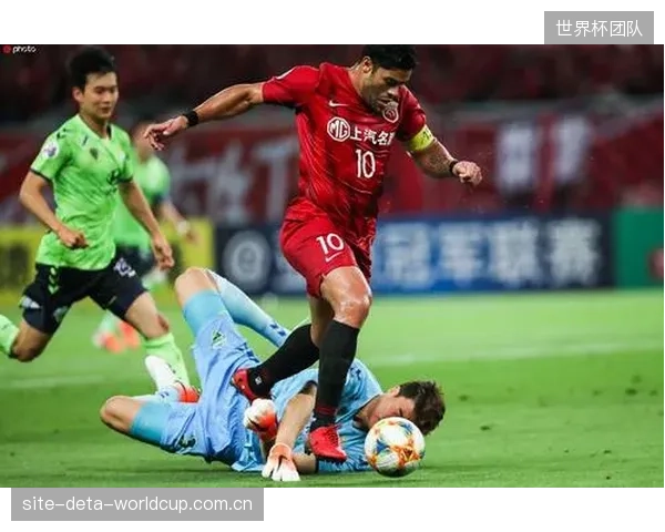 长途差旅或影响索切克进攻端投入,教练需平衡其在攻防两端的体能分配。 长途差旅或影响索切克进攻端投入,教练需平衡其在攻防两端的体能分配。
